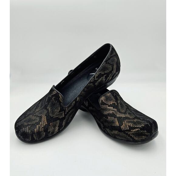 Dansko Olivia Snake Print Black/ Bronze Slip On Loafers US Sz 7.5-8, EUR Sz 38 - Picture 1 of 6